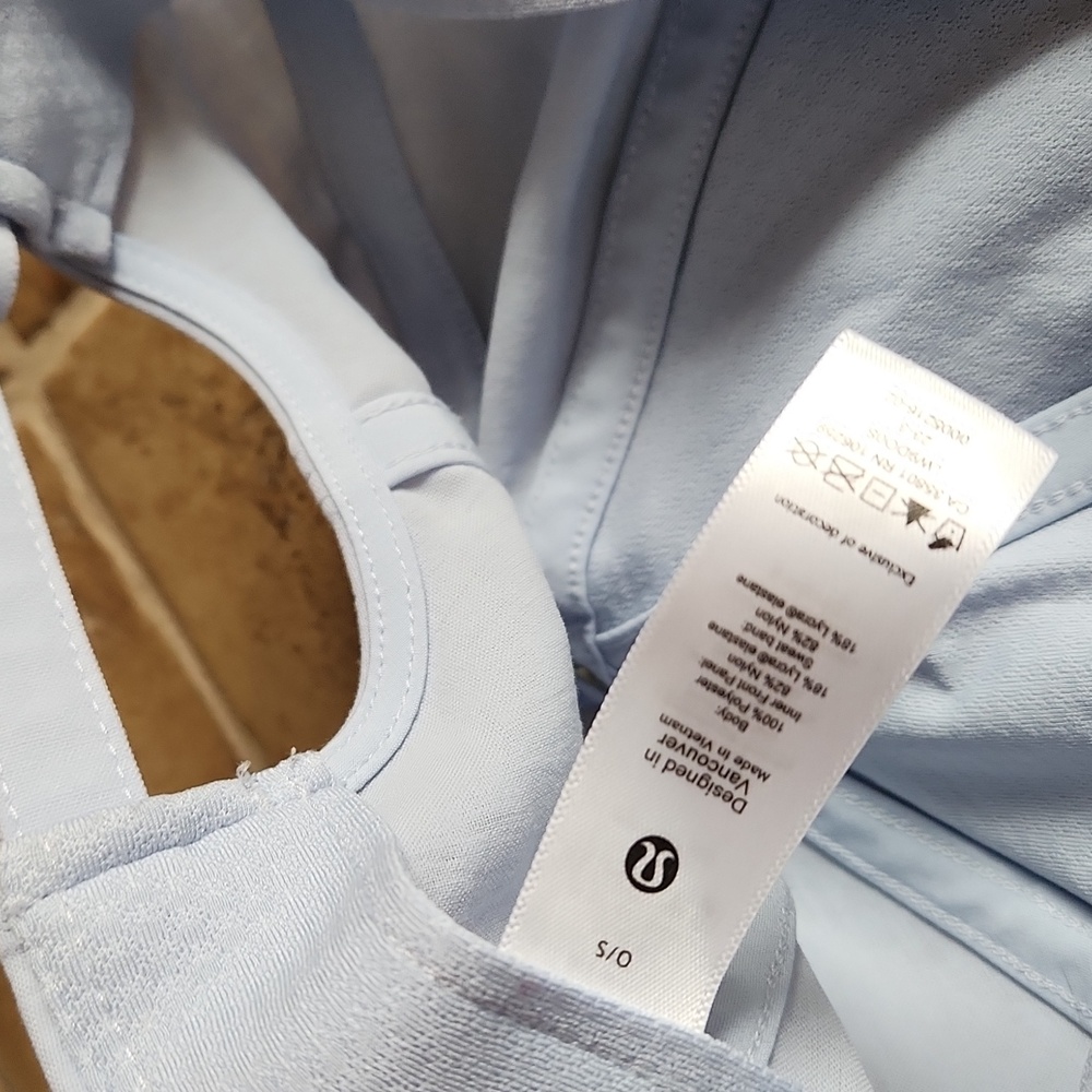 lululemon Baby Blue baseball cap with Silver Metal logo On Side - Picture 11 of 11